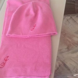 Super cute hat and scarf set with J monogram